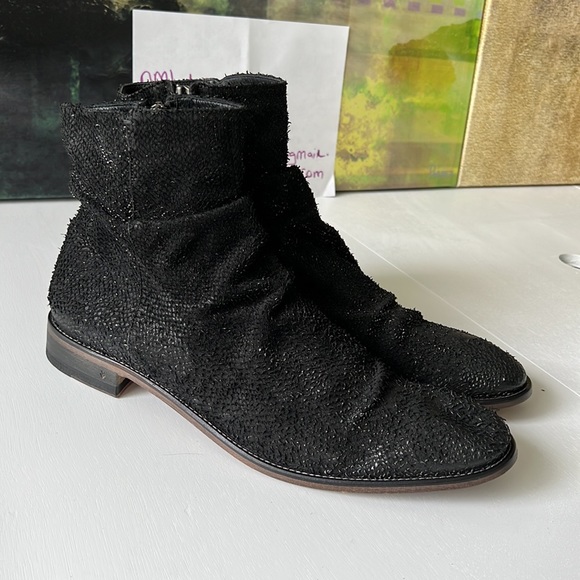 ??John Varvatos handmade in Italy cutout black leather 14M black Chelsea boot?? main image 7